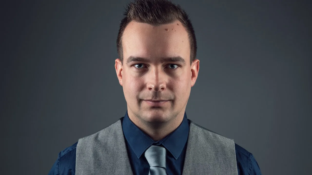 Maitre D Role: The Bridge Between Kitchen and Guest